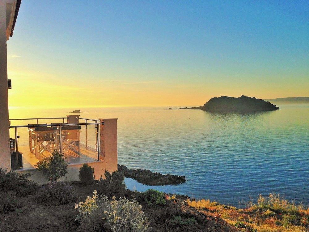 Eleia Seafront Rooms & Villas Petra  Exterior foto